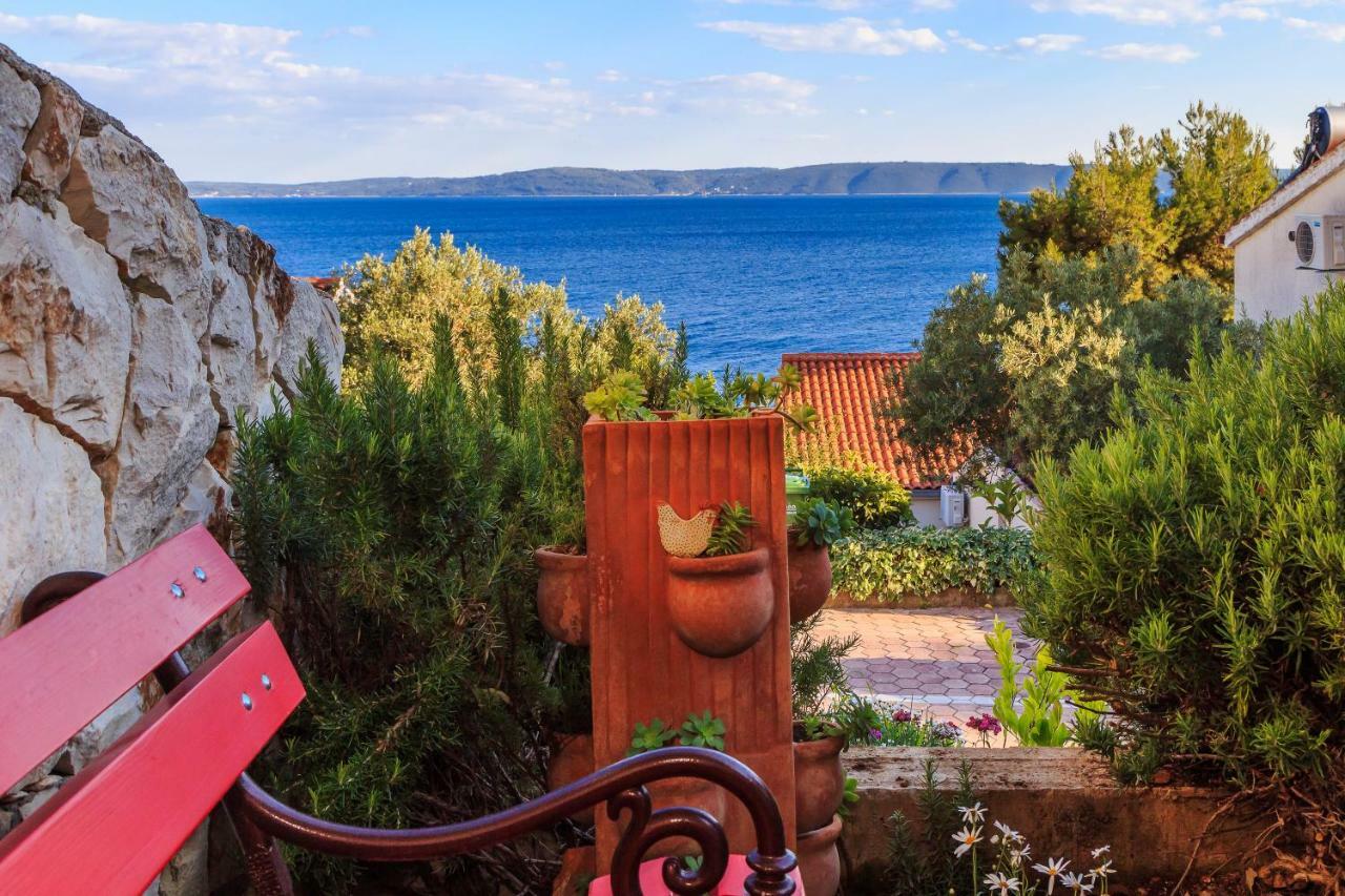 Holiday Home Lola, Sea On A Palm! Heated Pool Трогир Екстериор снимка